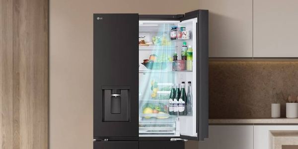 Hệ thống Multi Air Flow của tủ lạnh LG Multi Door LFD61BLGA sử dụng các quạt gió nhỏ bên trong tủ lạnh để phân phối không khí lạnh đều khắp các ngăn