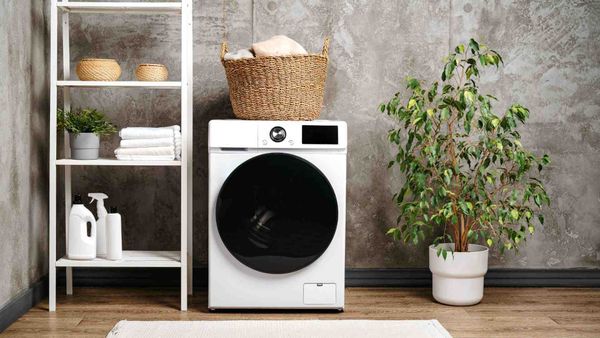 Máy giặt Samsung có công nghệ AddWash tiện lợi và công nghệ Inverter tiết kiệm điện