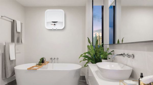 Ariston AN2 30L là một loại bình nóng lạnh có công nghệ làm nóng kép giúp tăng tốc độ làm nóng và tiết kiệm điện năng