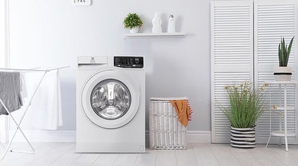 Đánh giá từ các chuyên gia Electrolux EWF1025DQWB