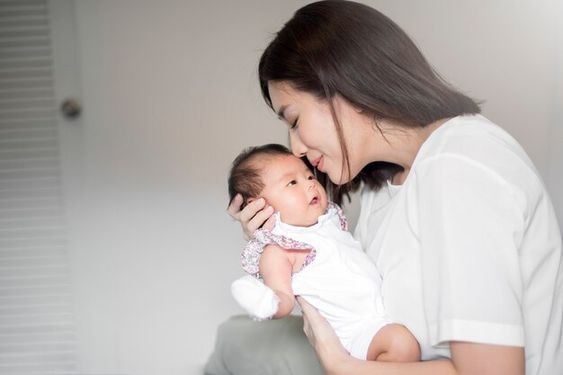4 Bí quyết chăm sóc da cho trẻ sơ sinh: hướng dẫn không thể bỏ qua cho bố mẹ