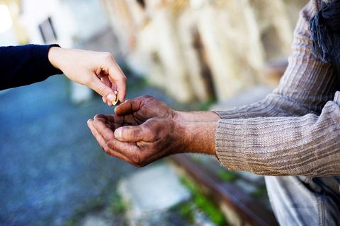 CHO ĐI CÒN HẠNH PHÚC HƠN NHẬN VỀ