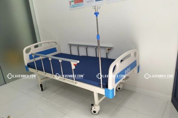 Giường bệnh nhân Tajermy TJM G01B 1 tay quay có sẵn cọc truyền ở ngay đầu giường