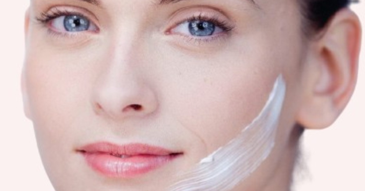 Thoa lại kem chống nắng khi cần thiết