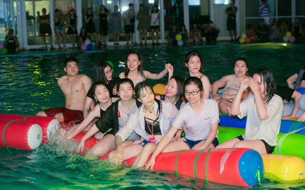 pool-party-la-gi-tat-tan-tat-ve-pool-party