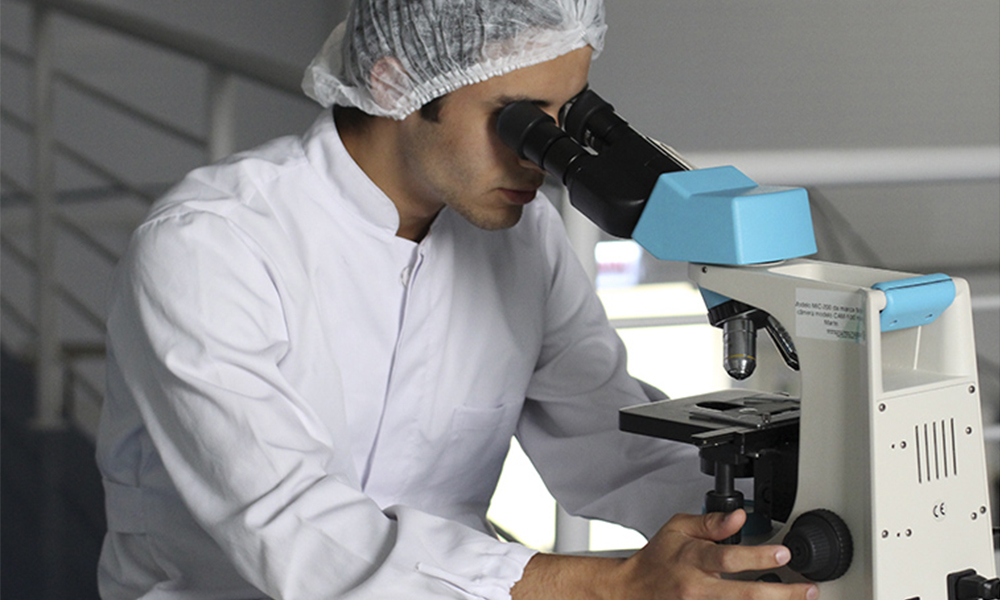 Instituto Espanol vượt qua mọi thách thức