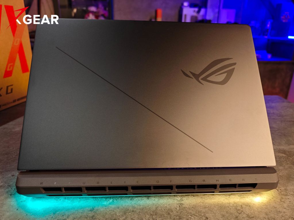 Ảnh thật Laptop ASUS ROG Strix G16 G615JMR-S5155W