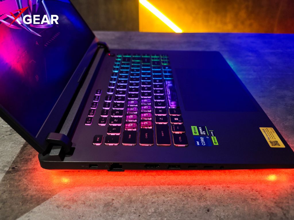 Ảnh thật Laptop ASUS ROG Strix G16 G615JMR-S5155W