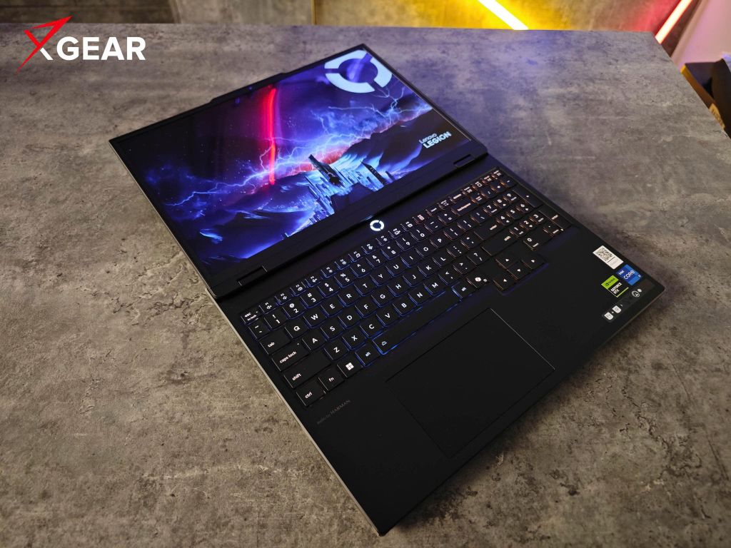 thiết kế 180 độ Laptop Gaming LENOVO Legion 5 15IRX10 83LY004JVN