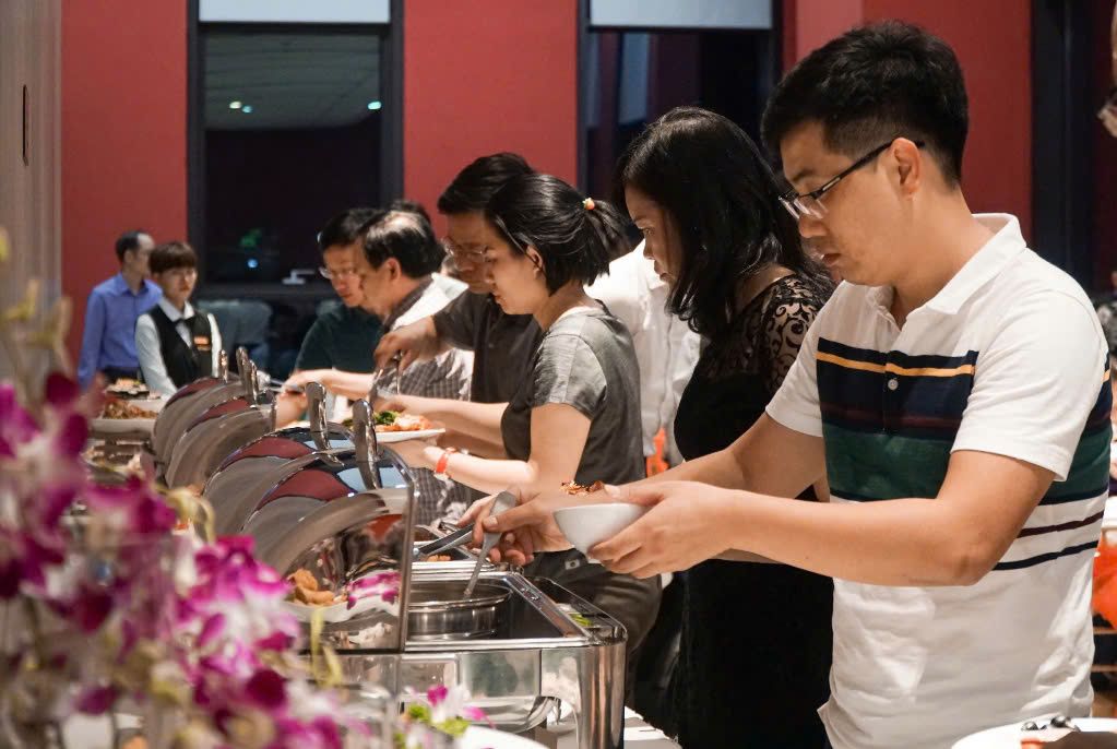 Thực đơn tiệc tại doanh nghiệp do Star Galaxy thực hiện