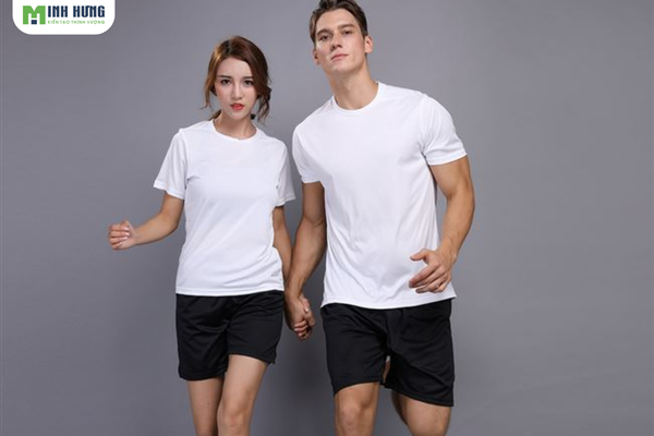 nang-tam-phong-cach-voi-meo-phoi-do-cuc-dep-cung-quan-short-gio-nam