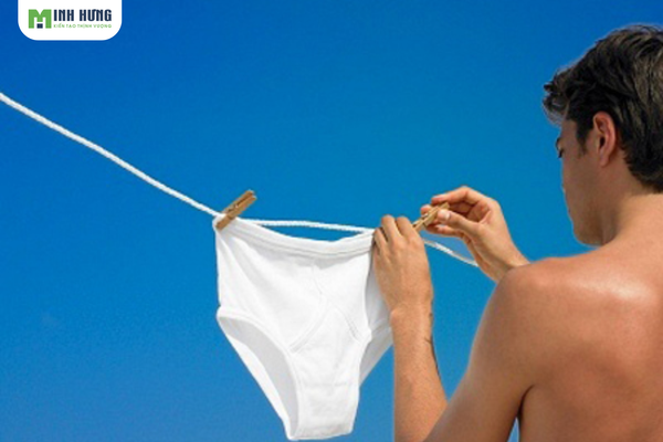 top5-meo-giat-va-bao-quan-quan-sip-nam-mua-he-giup-anh-em-luon-tu-tin