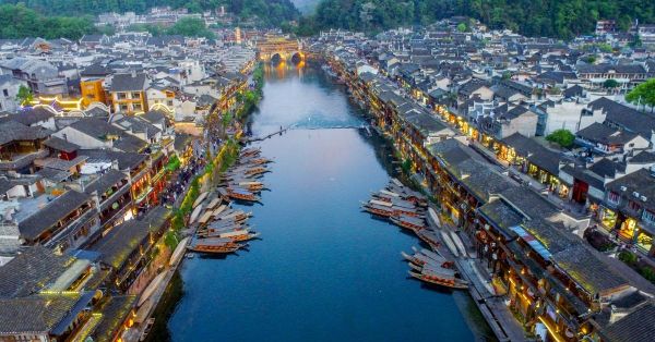 Gợi ý lịch trình để du lịch Phượng Hoàng Cổ Trấn