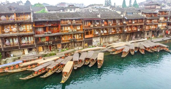 Hướng dẫn du lịch Phượng Hoàng Cổ Trấn