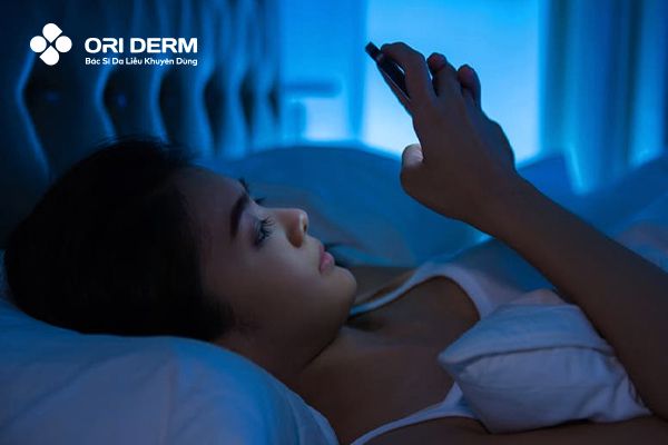 Thức Khuya Có Nổi Mụn Không? Nguyên Nhân Và Cách Cải Thiện