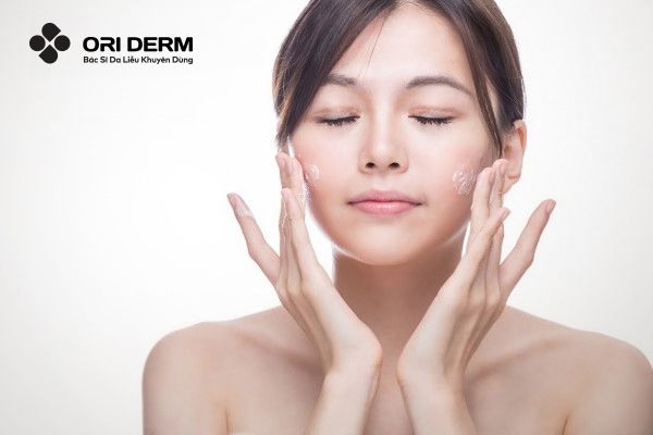 Cách phòng ngừa dị ứng mỹ phẩm trên mặt