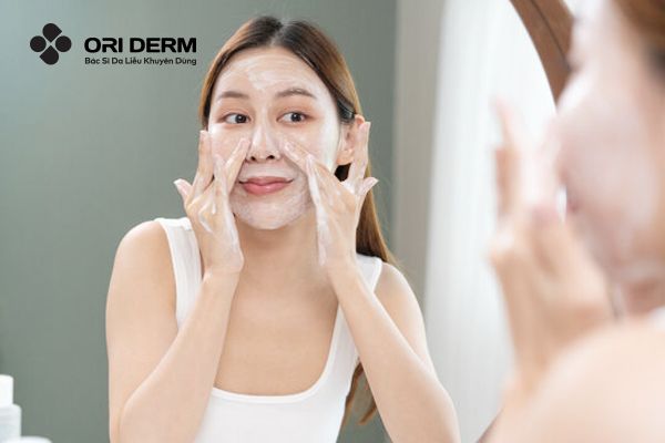 Tẩy trang và rửa mặt