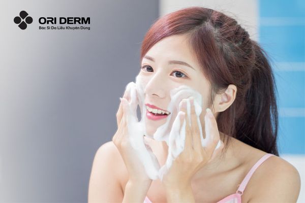 Một số lưu ý khi sử dụng sữa rửa mặt dành cho tuổi dậy thì