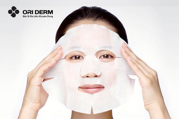 Tiến hành đắp mặt nạ