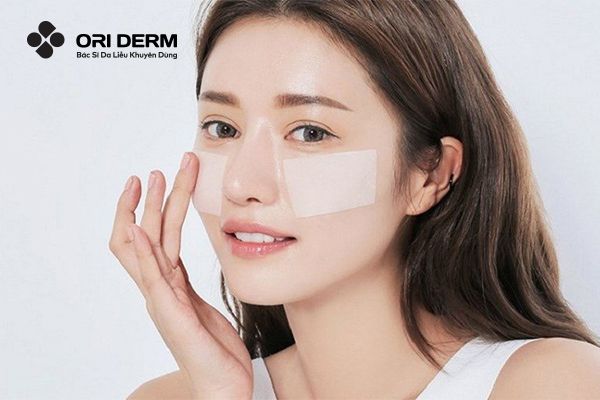 Dùng toner cân bằng da