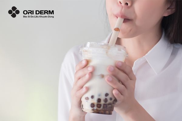Uống Trà Sữa Có Nổi Mụn Không? Những Điều Bạn Cần Biết