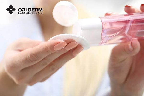 Lưu ý khi sử dụng toner cho da dầu mụn nhạy cảm