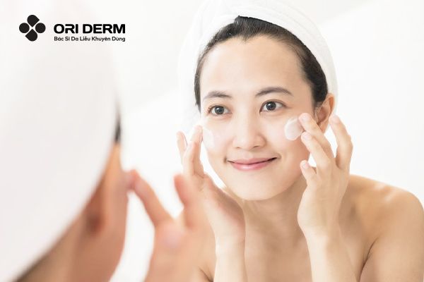 Kem Dưỡng Ẩm Có Tác Dụng Gì? Hướng Dẫn Sử Dụng Đúng