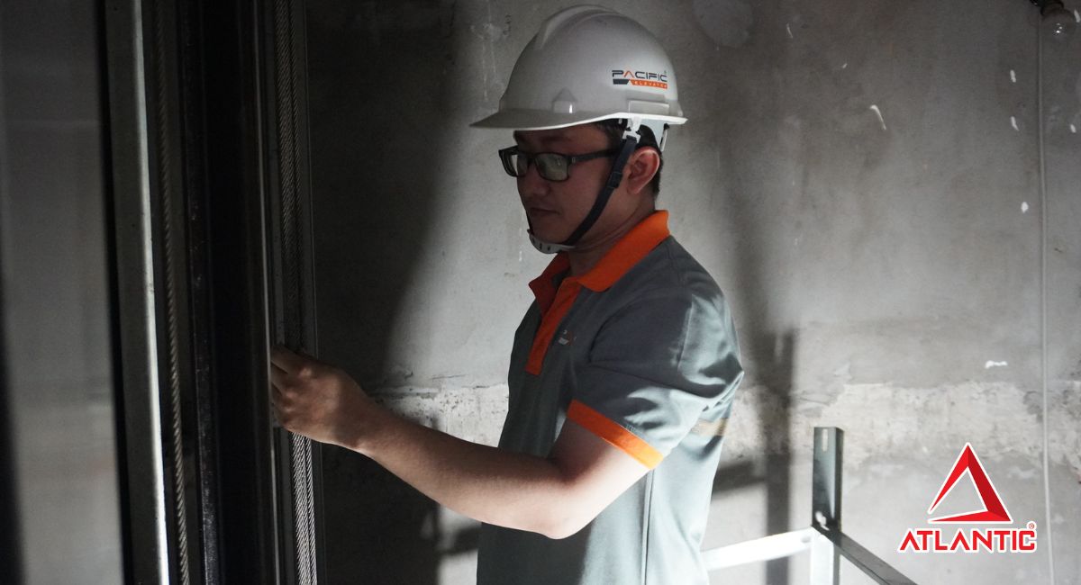 chìa khoá thang máy hỗ trợ công tác bảo trì thang máy