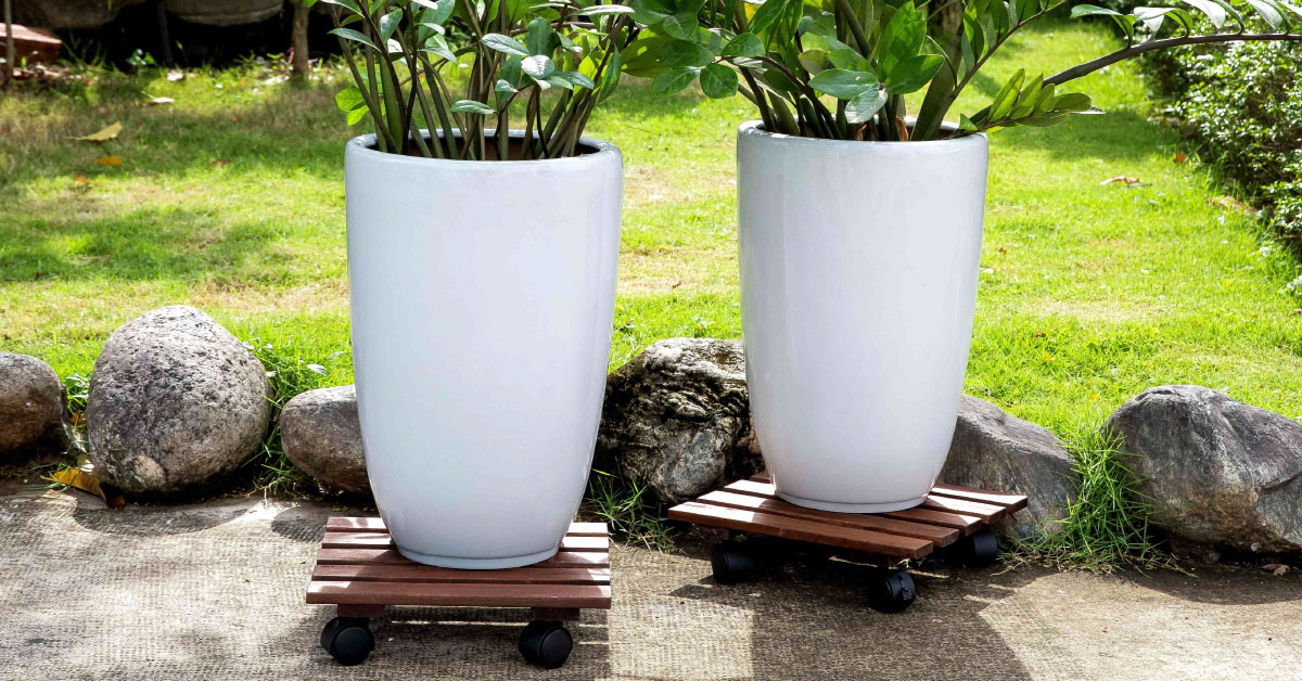 Đế Chậu Cây Vuông Có Bánh Xe – Square Wooden Plant Caddy