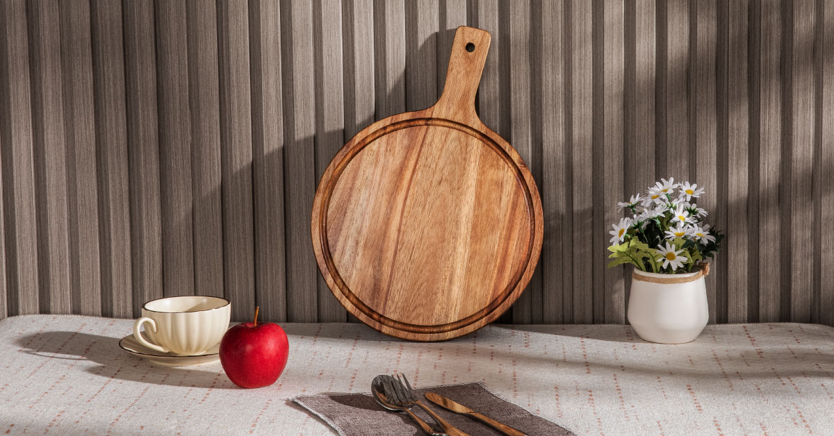 Thớt Gỗ Tròn Có Tay Cầm - Round Chopping Board