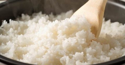 Cách đong nước nấu cơm dẻo ngon đúng chuẩn tại nhà