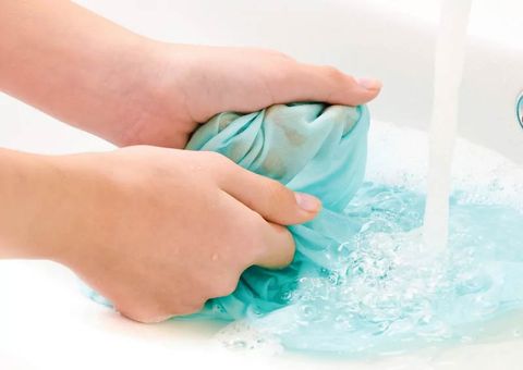 14+Cách làm quần áo nhanh khô nhanh trong mùa mưa ẩm ướt