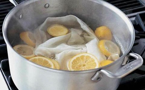 10 Cách tẩy áo trắng bị ngả màu sáng như mới nhanh chóng