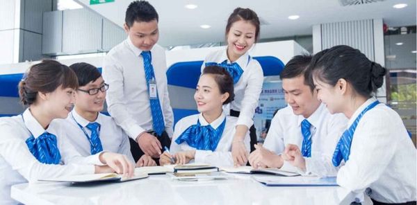 đồng phục áo sơ mi trắng nơ xanh