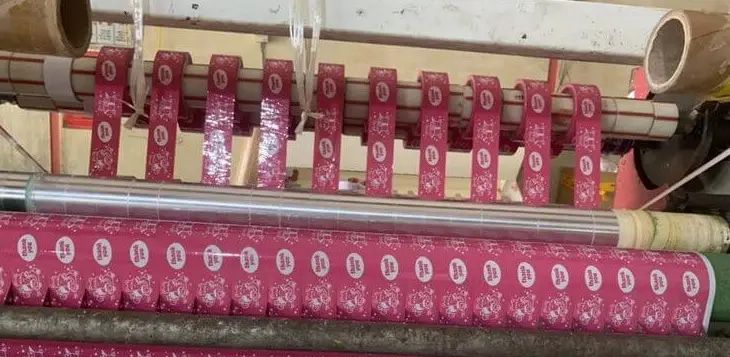 Băng keo thương hiệu - Chất lượng cao, giá cả hợp lý cho mọi nhu cầu sử dụng