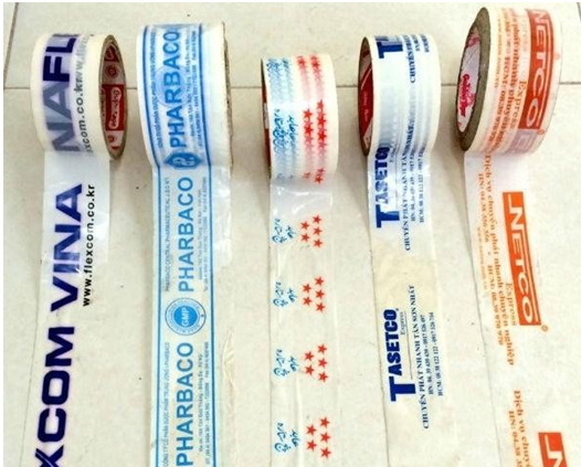 Băng keo logo không chỉ đơn thuần là một yếu tố phụ trong quá trình phát triển thương hiệu mà nó thực sự có thể trở thành một công cụ chiến lược quan trọng
