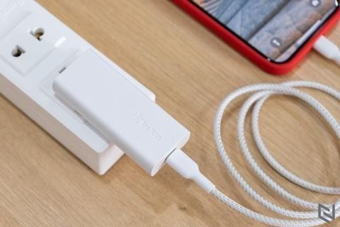 Trên tay Adapter sạc nhanh BOOST↑CHARGE™ PRO Belkin 20W USB-C PD GaN cho iPhone 12 Series