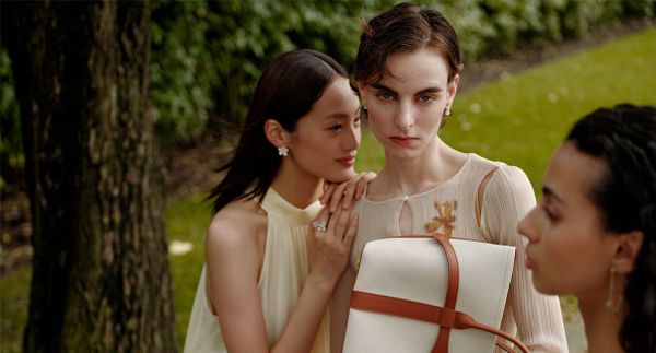 THƯƠNG HIỆU CHRISBELLA