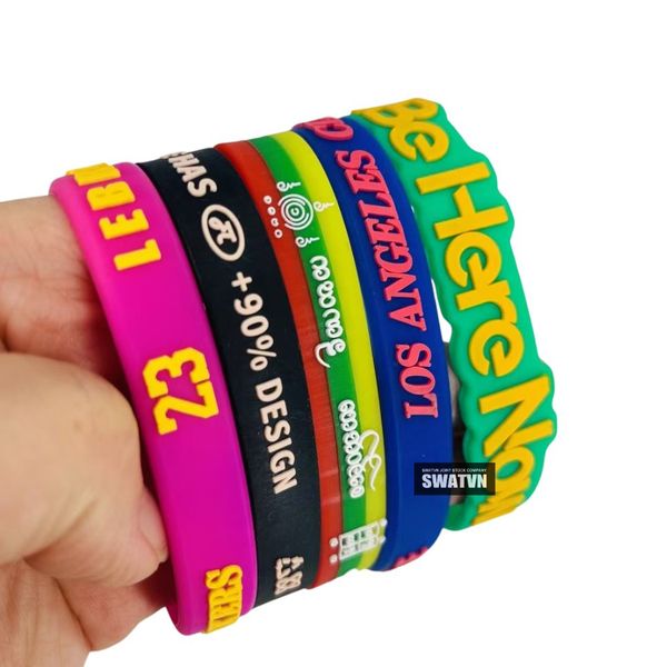 vòng tay cao su in logo