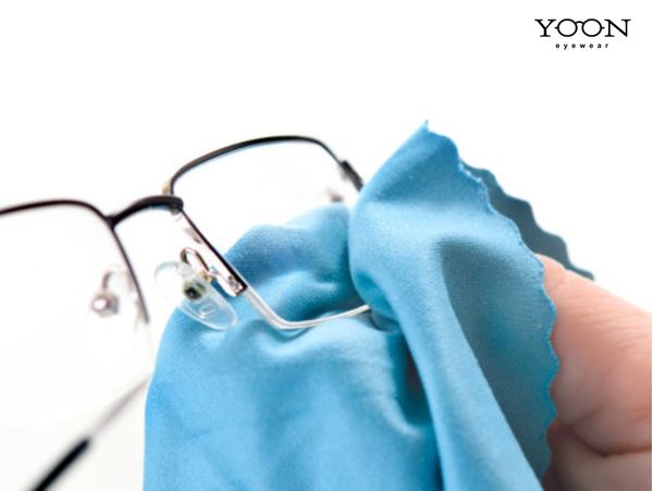 CÁCH BẢO QUẢN VÀ VỆ SINH TRÒNG CHỐNG ÁNH SÁNG XANH
