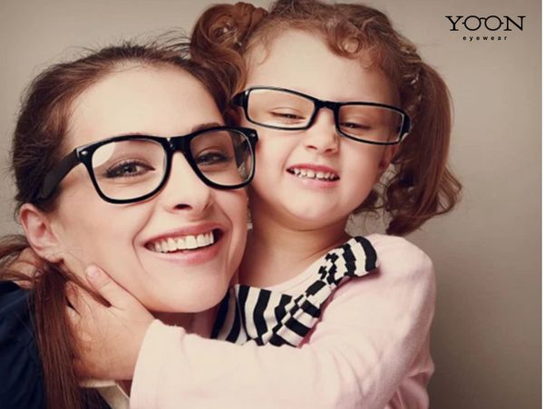 CẬN THỊ CÓ DI TRUYỀN TỪ BA MẸ SANG CON KHÔNG?
