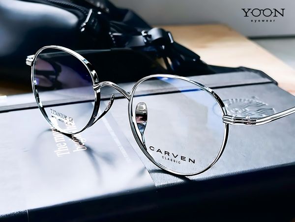Gọng Titanium Hay Gọng Acetate Sẽ Tốt Hơn