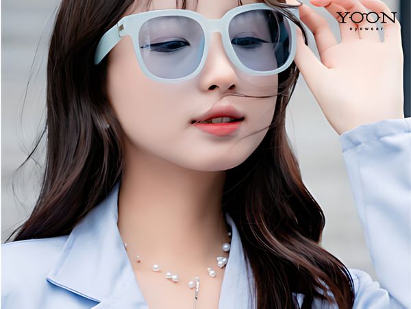 Lựa Chọn Vật Liệu Kính Làm Tôn Nét Đẹp Của Bạn