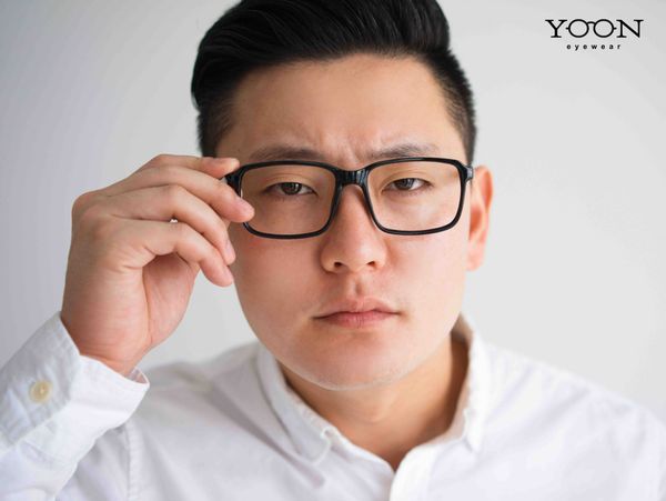 MỘT CẶP KÍNH CẬN CÓ THỂ DUY TRÌ CHẤT LƯỢNG TỐT TRONG BAO LÂU