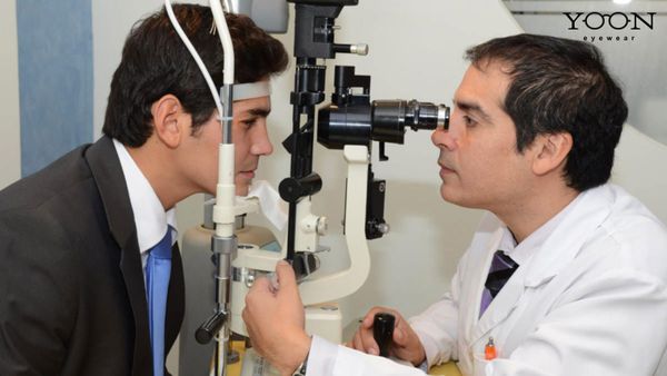 MỘT SỐ LƯU Ý ĐEO KÍNH CHO NGƯỜI BỊ VIỄN THỊ