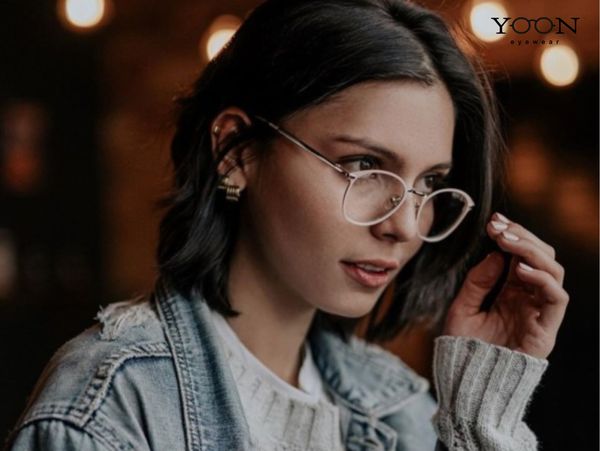 VÌ SAO GỌNG KÍNH TITANIUM ĐƯỢC YÊU THÍCH?