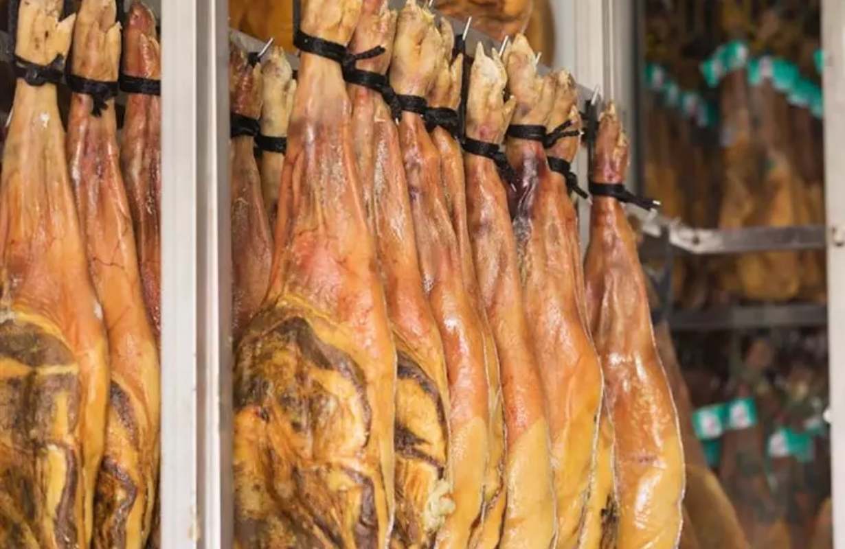 Quy trình sản xuất đùi heo muối Iberico