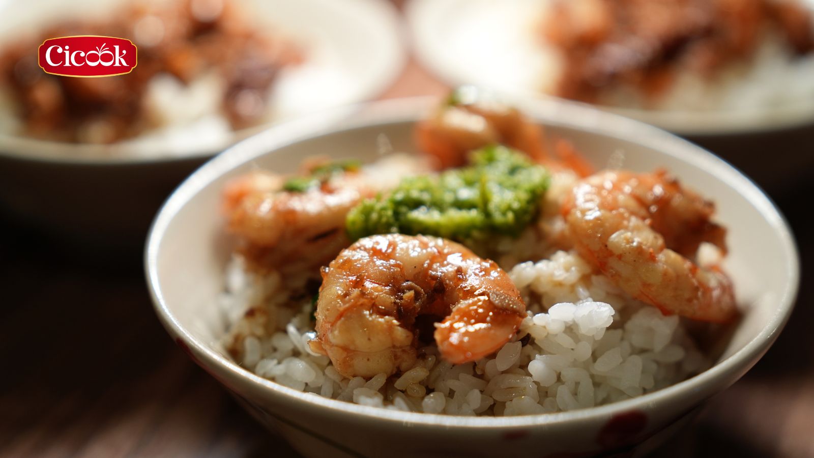 tôm tim ăn kèm cơm gạo lứt