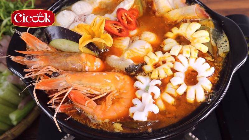 Hoàn thành nồi lẩu chua cay