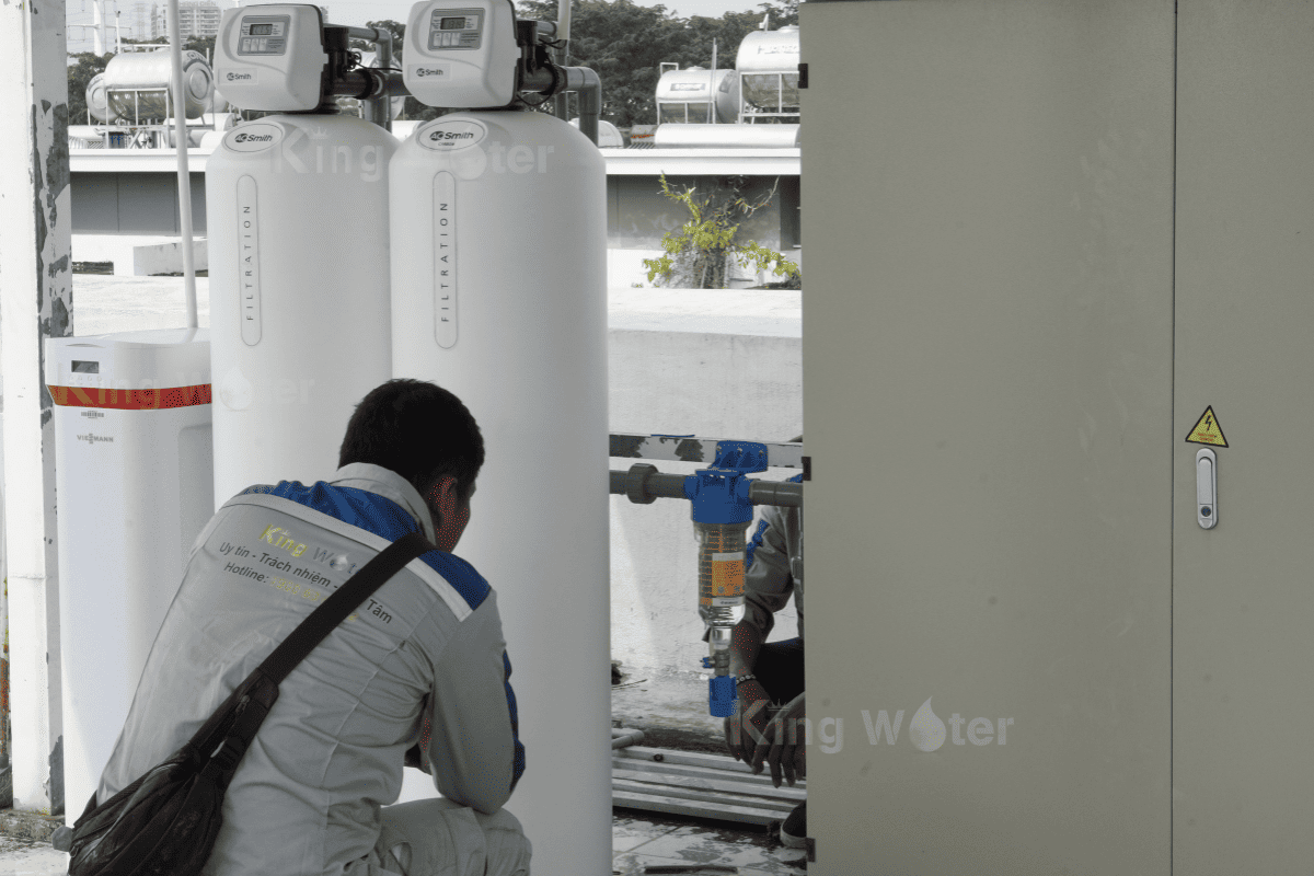 Hình ảnh lắp đặt thực tế lọc tổng Ao Smith AOS MMF 100 Pro và Viessmann Vitopure S3-3T